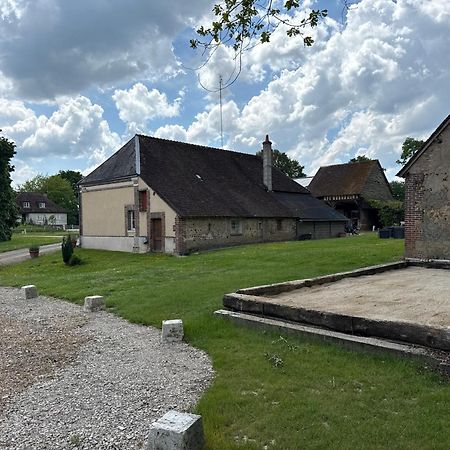 Gîte à la ferme de Sainte Radegonde Lanneray Exterior foto