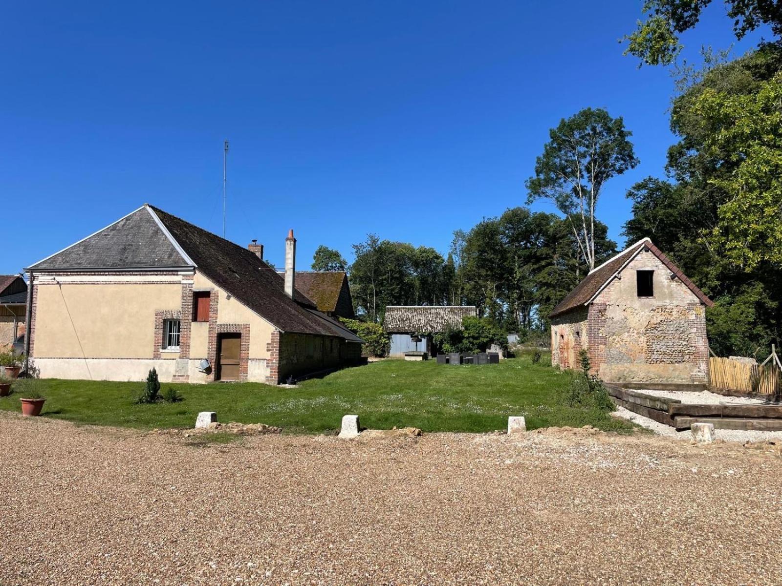 Gîte à la ferme de Sainte Radegonde Lanneray Exterior foto